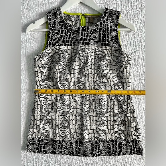 Banana Republic structured top, size 0. - Picture 6 of 7